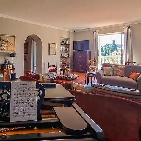 بيت للعطل 4 Bedroom With Pool, 5 Minutes Cannes *