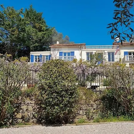 4 Bedroom With Pool, 5 Minutes Cannes *