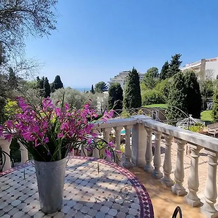 4 Bedroom With Pool, 5 Minutes Cannes Дом отдыха
