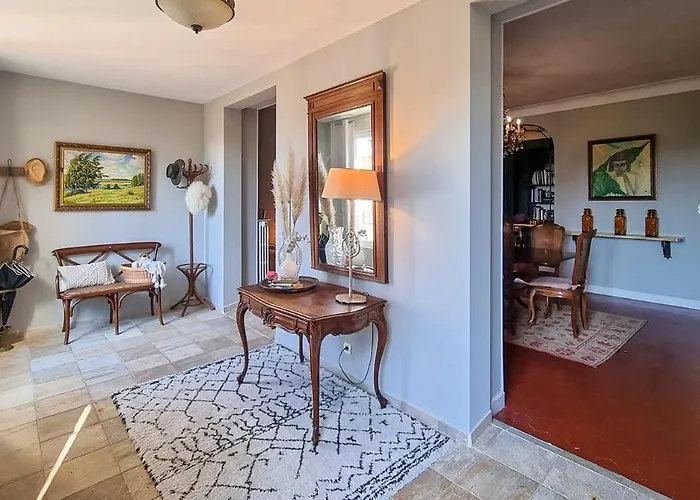 4 Bedroom With Pool, 5 Minutes Cannes Ferienhaus *
