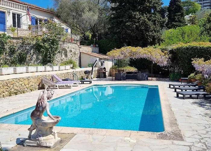 4 Bedroom With Pool, 5 Minutes Cannes Feriehus