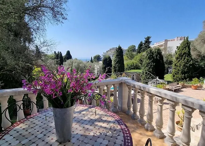 4 Bedroom With Pool, 5 Minutes Cannes Ferienhaus