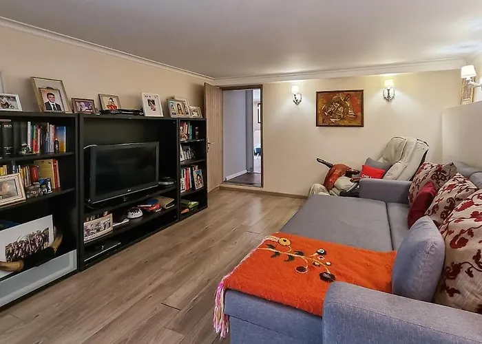 Ferienhaus 4 Bedroom With Pool, 5 Minutes Cannes