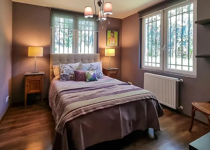 4 Bedroom With Pool, 5 Minutes Cannes Ferienhaus